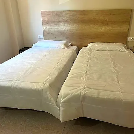 Marina Hotel 2*