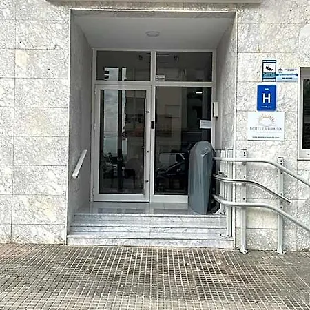 מלון Marina
